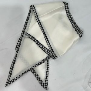 Twilly/Scar. Qty 1 (NWT)